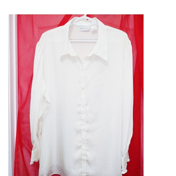 white blouse size 24